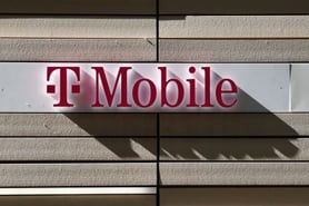 tmobile-commercial-logo